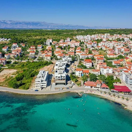Sandy Beach Apartman *