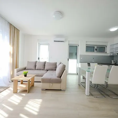 Apartment Sandy Beach