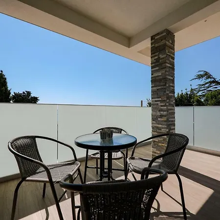 Apartment Sandy Beach *