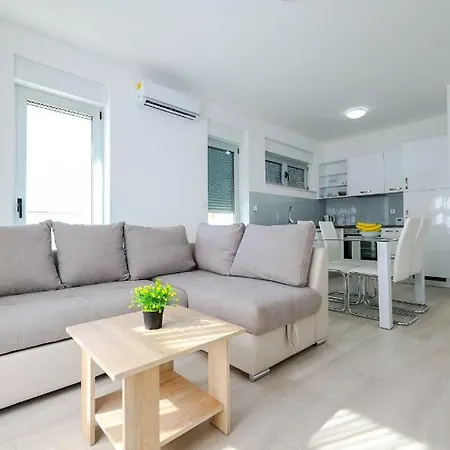 Apartment Sandy Beach Zadar