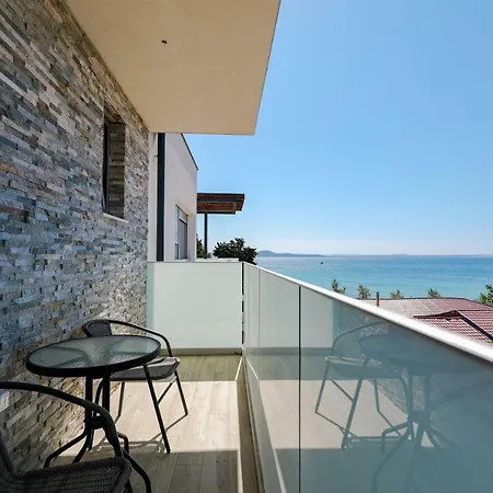 Sandy Beach Apartman *