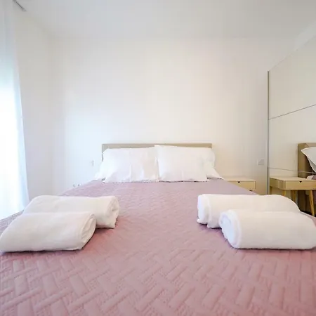 Apartment Sandy Beach