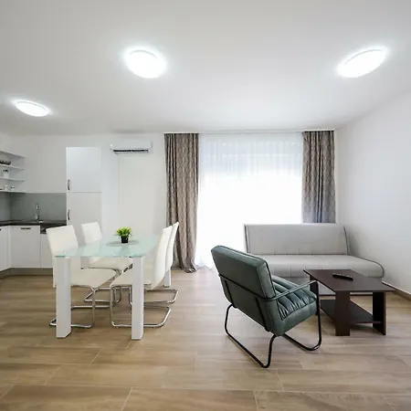 Apartment Sandy Beach