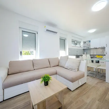 Sandy Beach Apartment