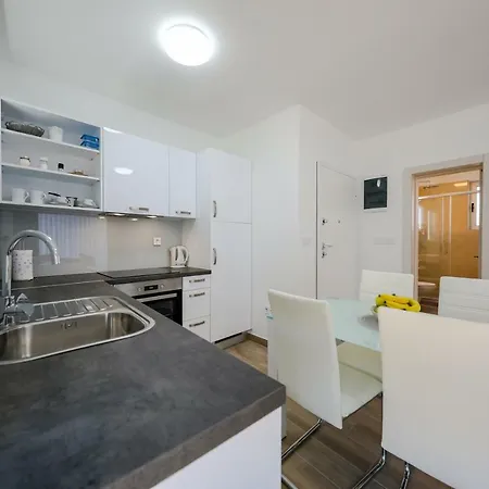 Sandy Beach Apartment