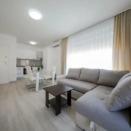Sandy Beach Apartment