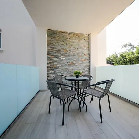Apartment Sandy Beach *