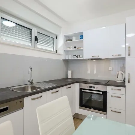 Sandy Beach Apartment
