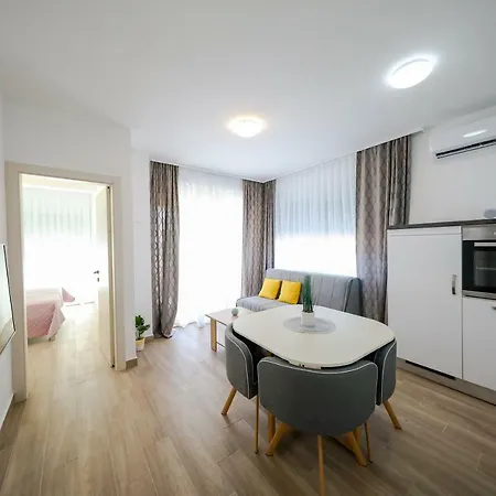 Sandy Beach Apartment