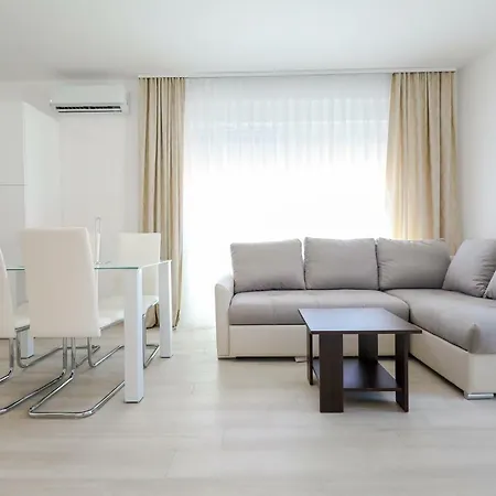 Apartment Sandy Beach